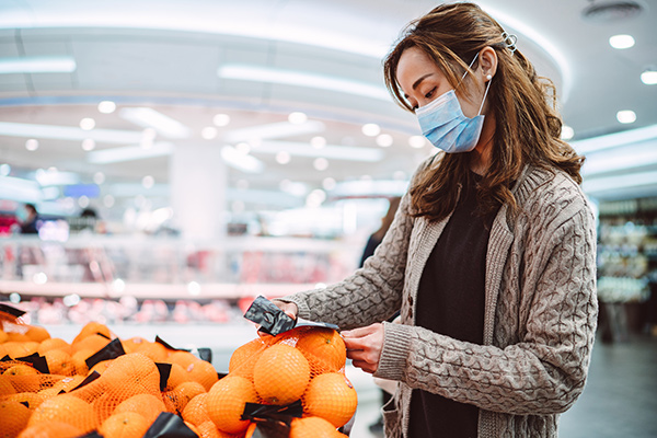 woman grocery shopping