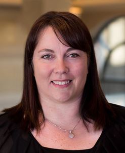 Stacy Beske, Vice President, AFS Global Marketing and Business Strategy Medtronic Cardiac and Vascular and Go Red for Women Leadership Council Member Stacy Beske, Vice President, AFS Global Marketing and Business Strategy Medtronic Cardiac and Vascular and Go Red for Women Leadership Council Member