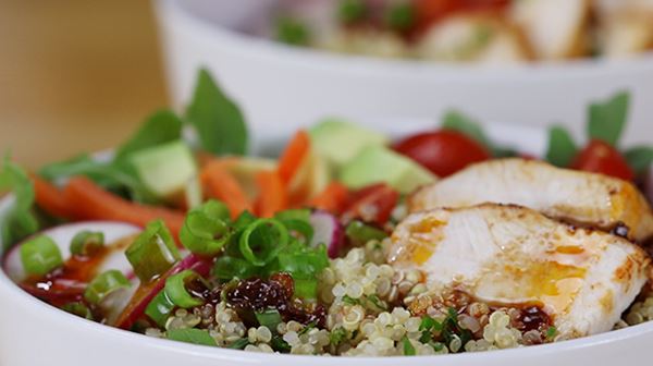 Chipotle Chicken Bowls with Cilantro Lime Quinoa Chipotle Chicken Bowls with Cilantro Lime Quinoa