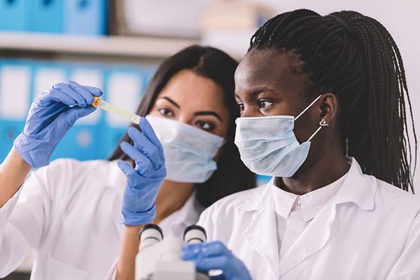 Women researchers GettyImages-1207087144 Women researchers GettyImages-1207087144