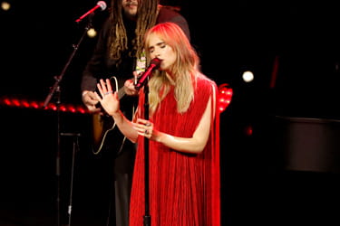Suki Waterhouse